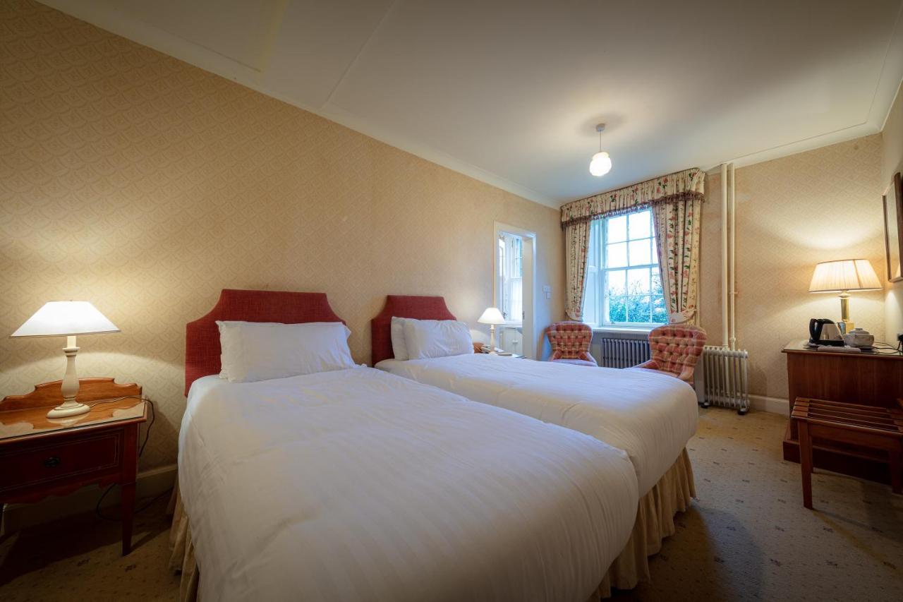 Glengarry Castle Hotel Инвъргари Екстериор снимка