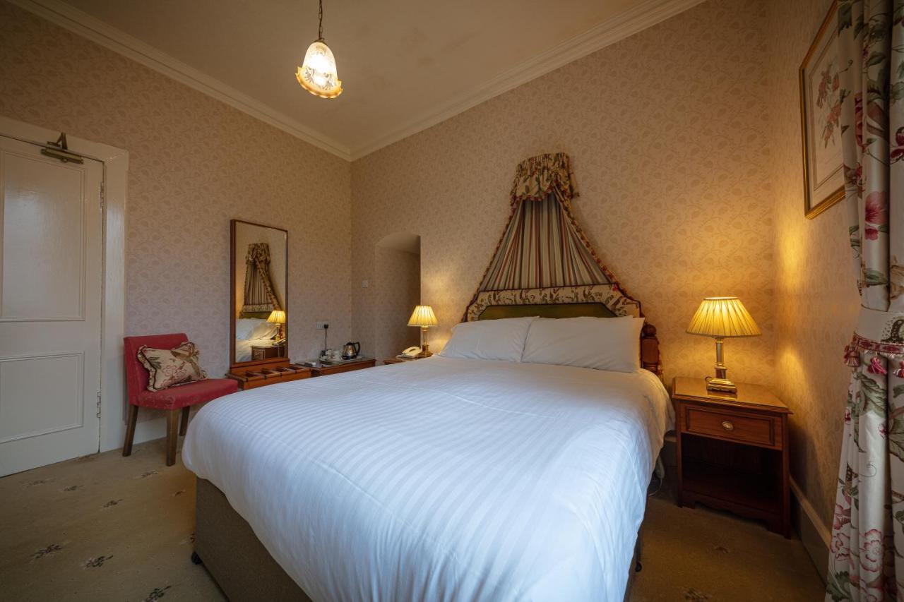 Glengarry Castle Hotel Инвъргари Екстериор снимка