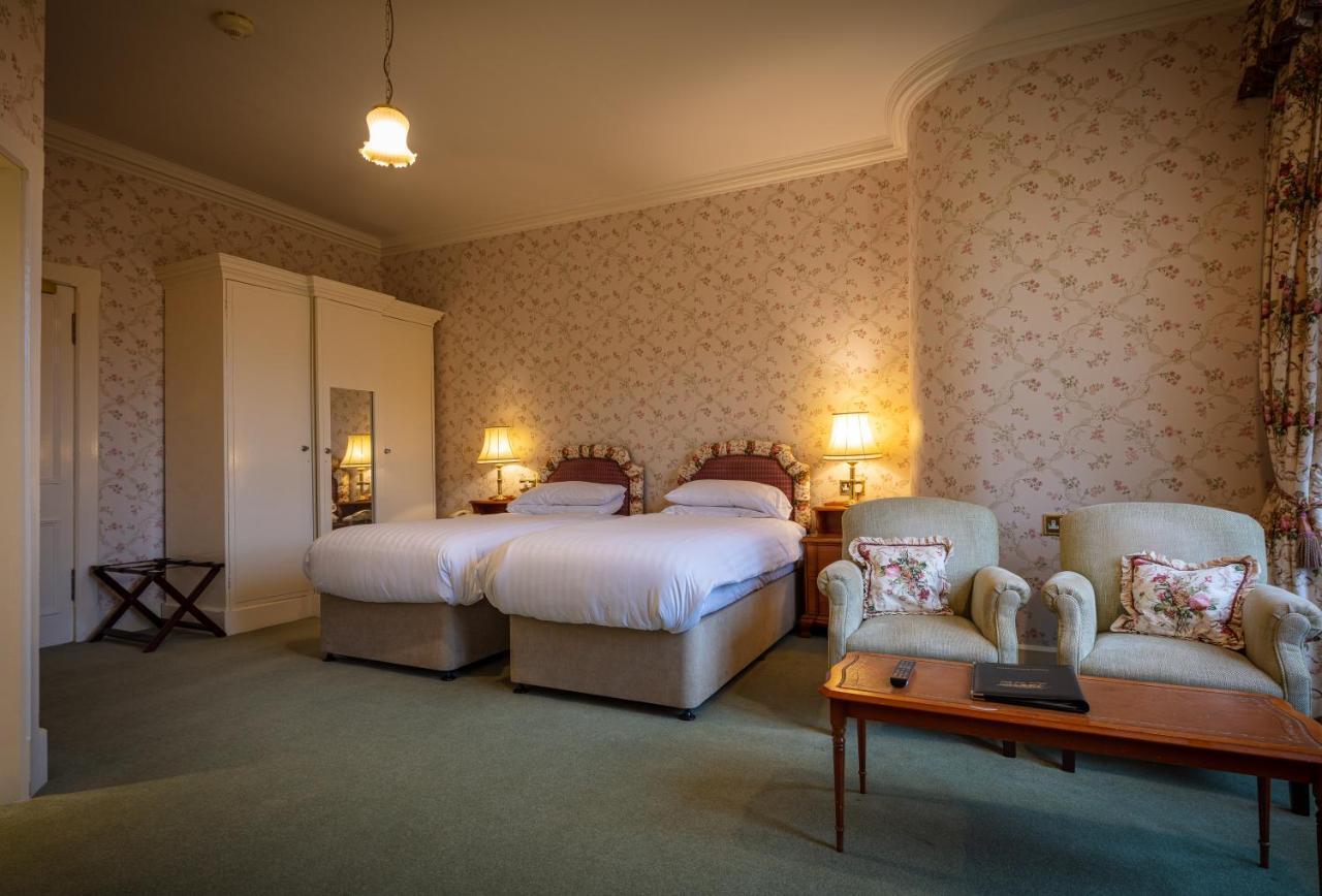 Glengarry Castle Hotel Инвъргари Екстериор снимка