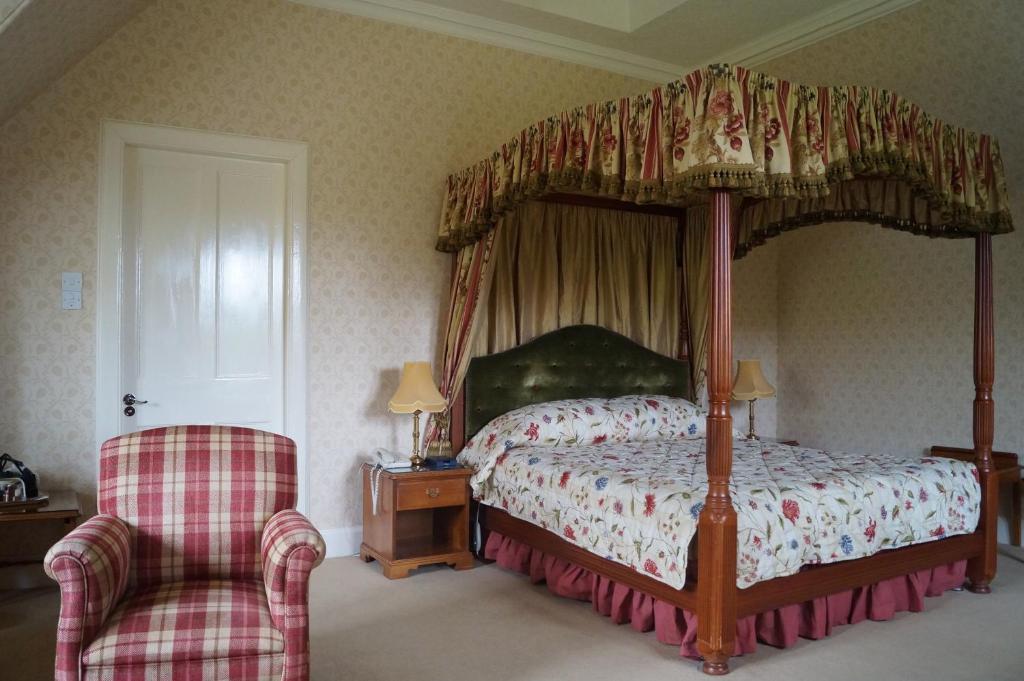 Glengarry Castle Hotel Инвъргари Стая снимка